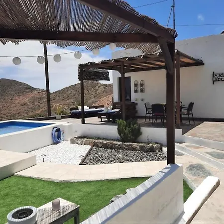 Charming Holiday In Arona With Private Heated Pool 度假居 阿罗纳