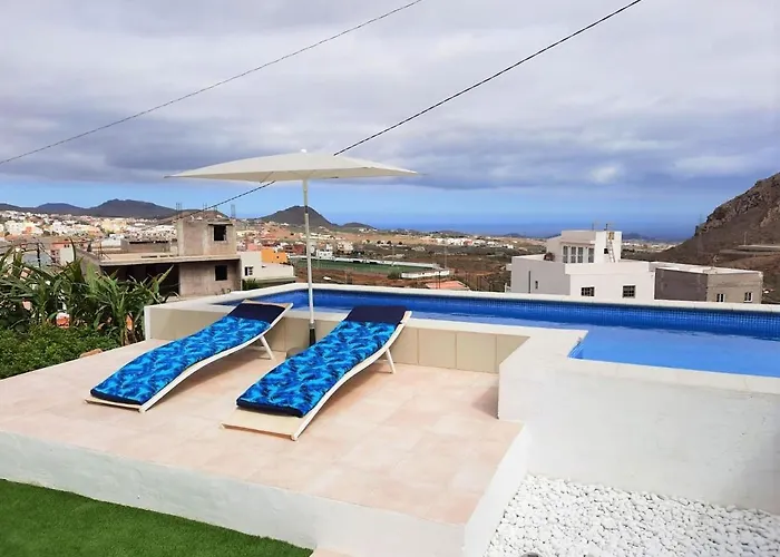 Charming Holiday In Arona With Private Heated Pool בית נופש