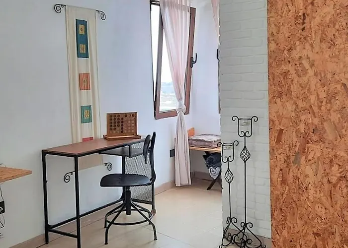 Charming Holiday In Arona With Private Heated Pool בית נופש ארונה