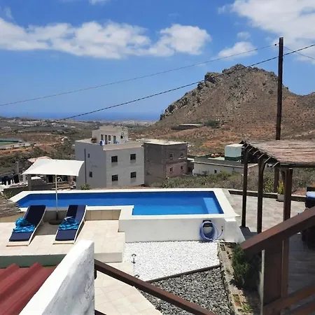 Vakantiehuis Charming Holiday In Arona With Private Heated Pool Arona (Tenerife)